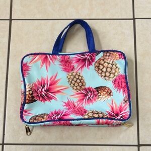 Blue Floral With Pineapple Makeup Travel Organizer